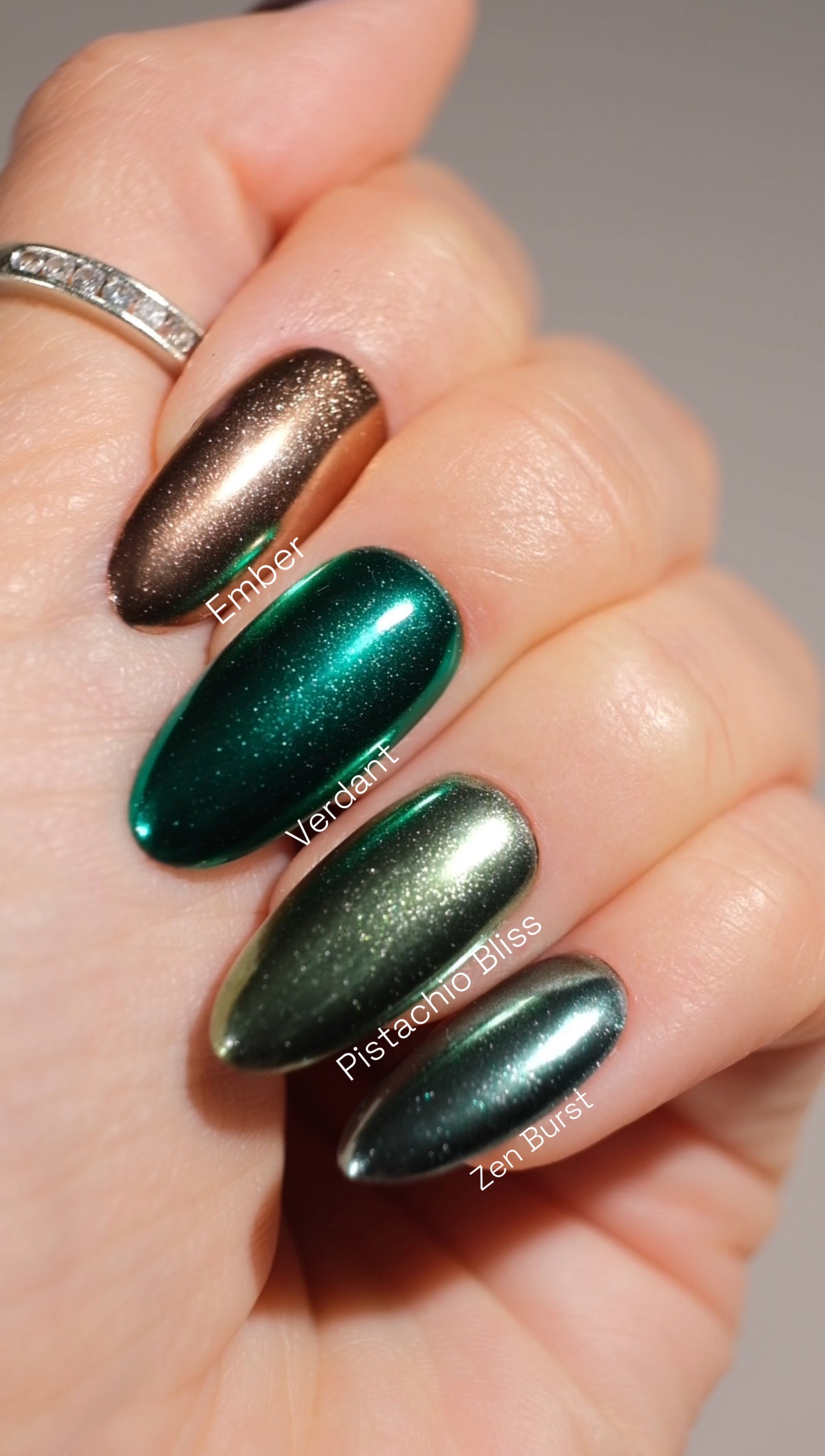 ICONIC CHROME POWDER - PISTACHIO BLISS